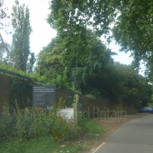 Route from Kew Green to Brentford Gate and car park